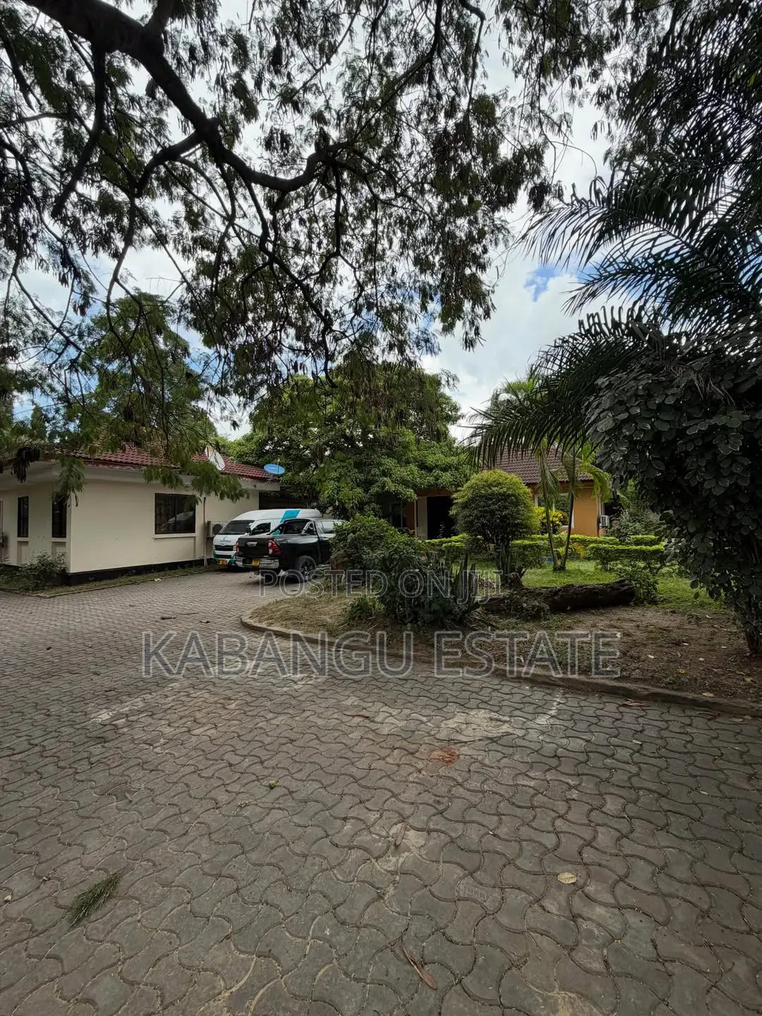 Furnished 1bdrm Apartment in Near Seacliff Hotel, Masaki for rent