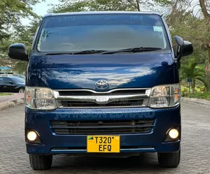 Toyota HiAce 2010 Blue