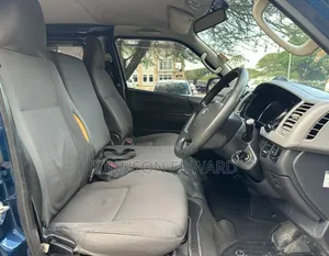 Toyota HiAce 2010 Blue