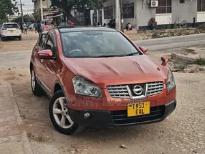Nissan Dualis 2011 Orange