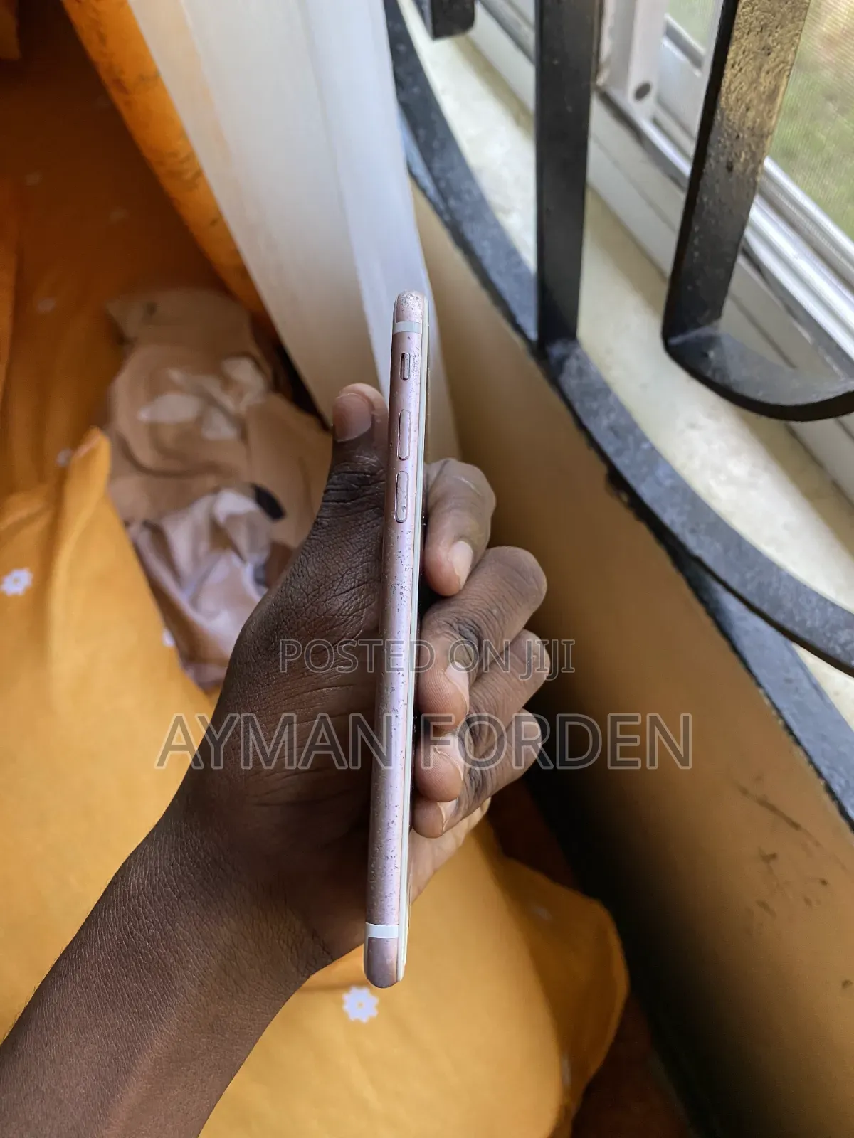 New Apple iPhone 7 32 GB Bronze