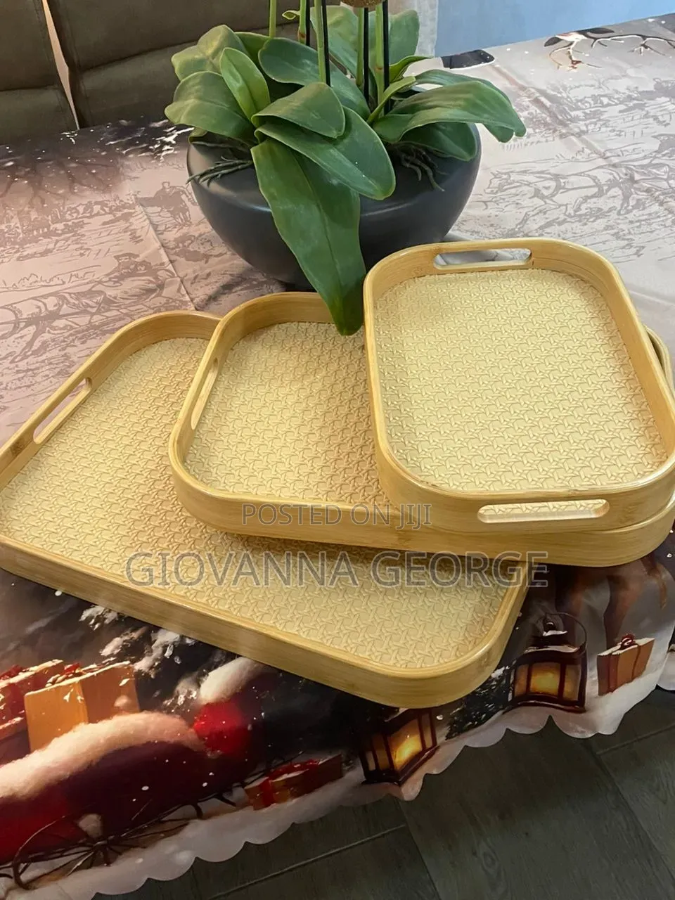 Tray Nzuri Sana