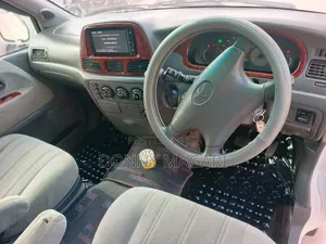 Toyota Noah 2003 White