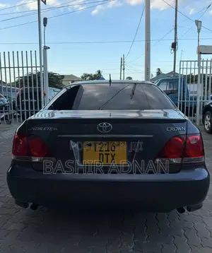 Toyota Crown 2005 Gray