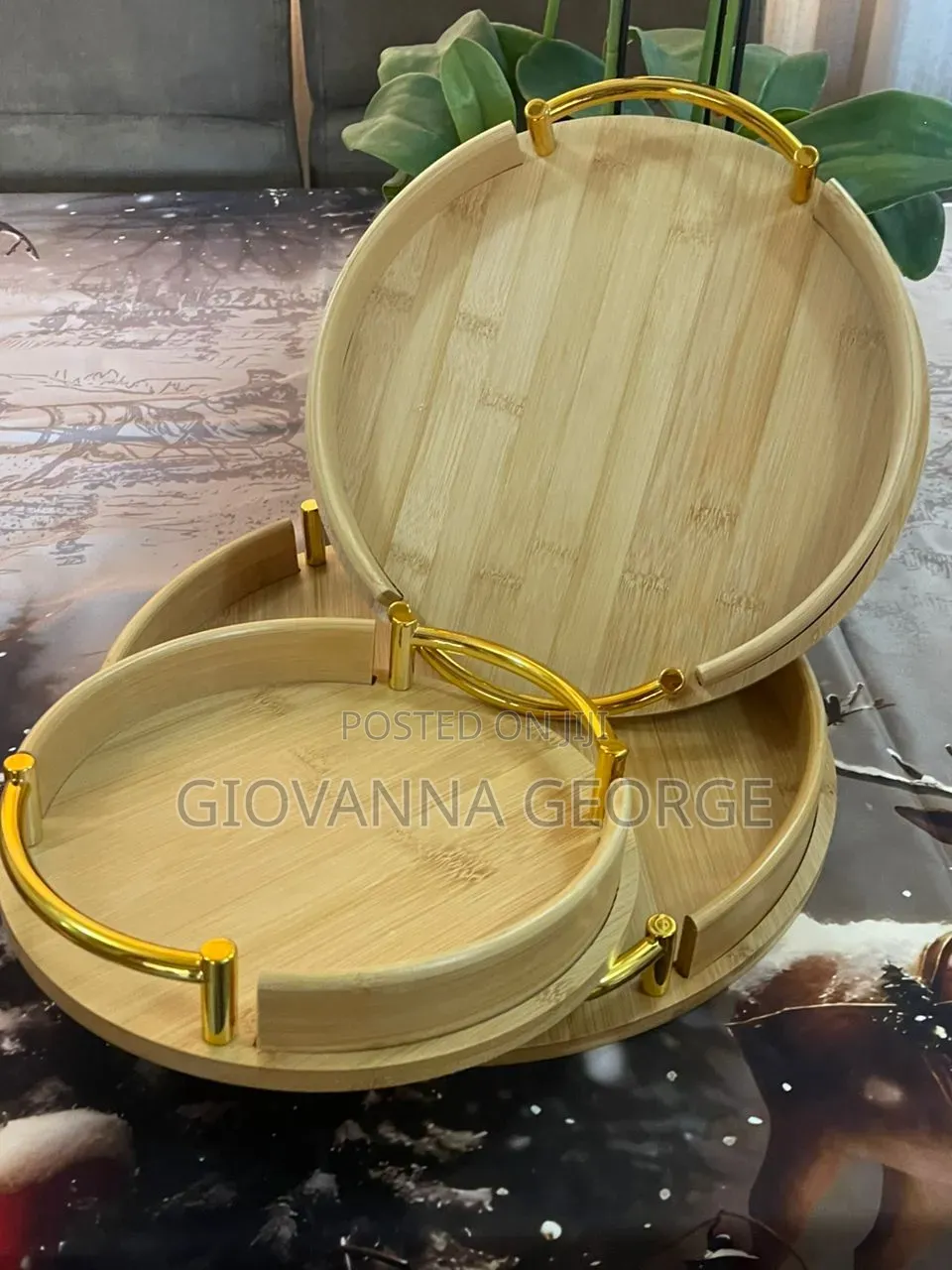 Tray Nzuri Sana