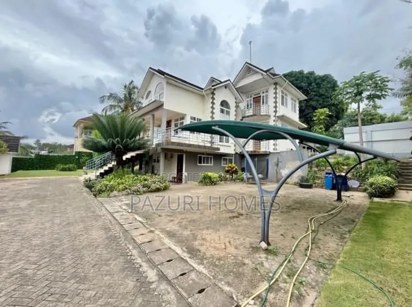 6bdrm Maisonette in Salasala, Mbezi Beach for sale