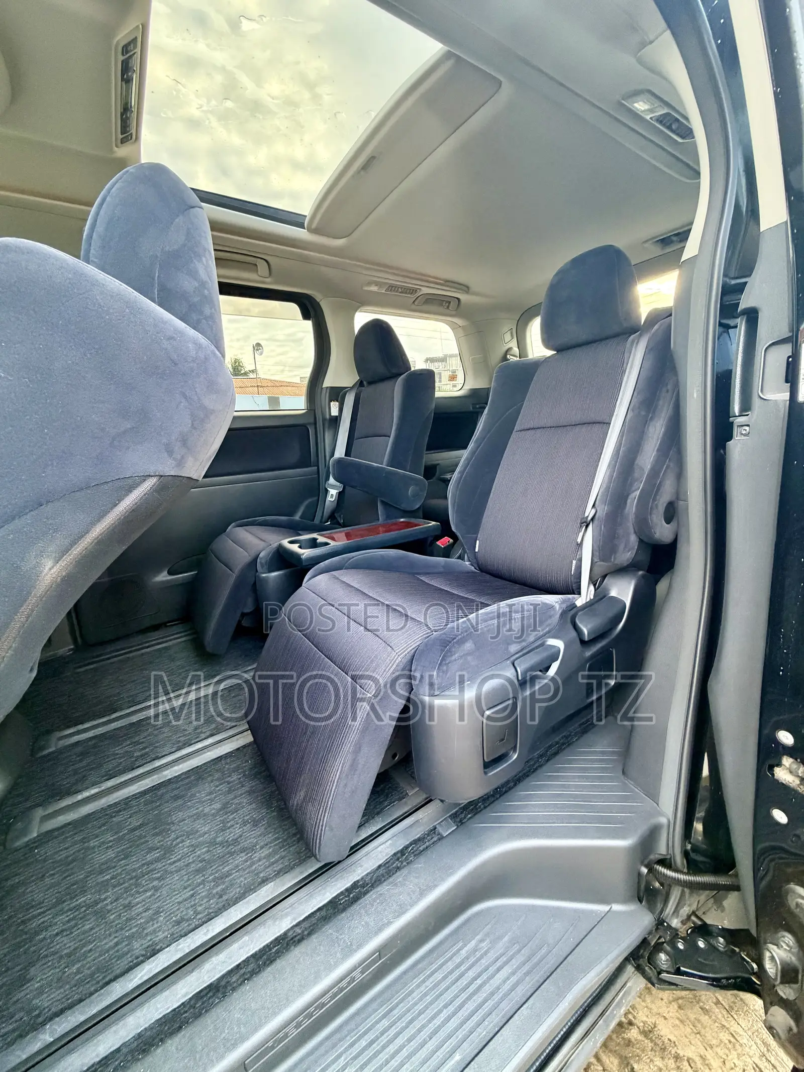 Toyota Alphard 2.4 Petrol FWD 2009 Black