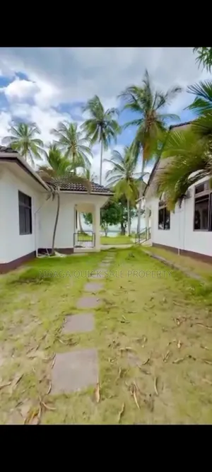 3bdrm House in Zinga for sale