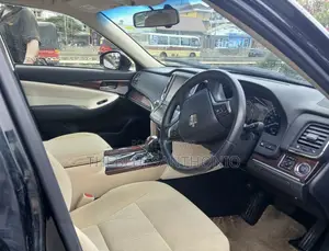 Toyota Crown 2014 Black