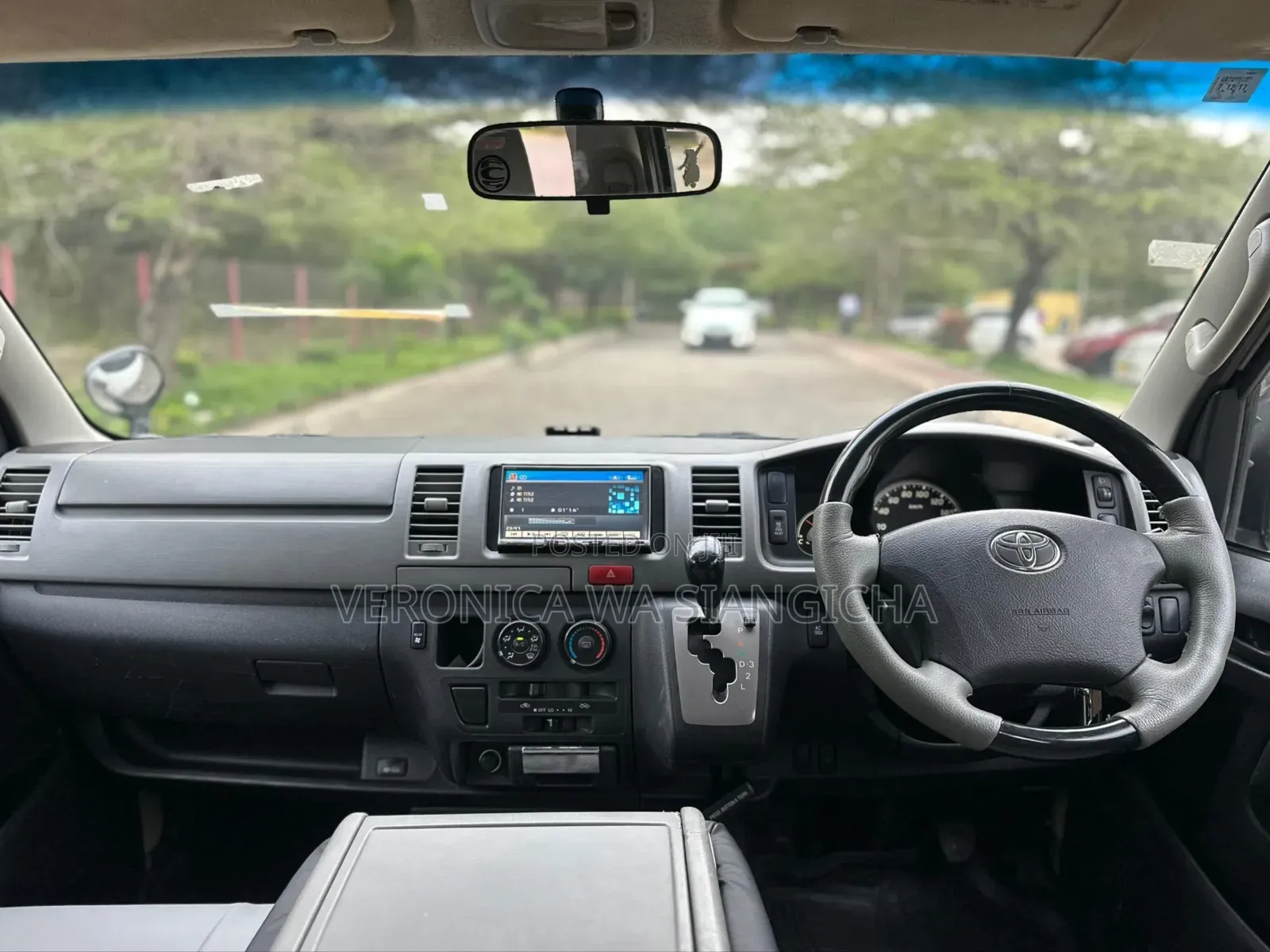 Toyota HiAce 2008 White