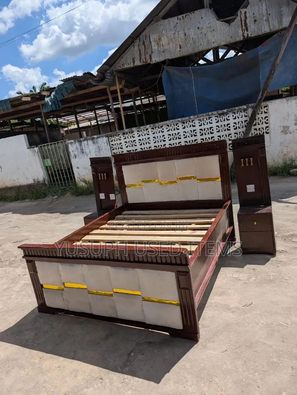 Sofabed With Two Bedside