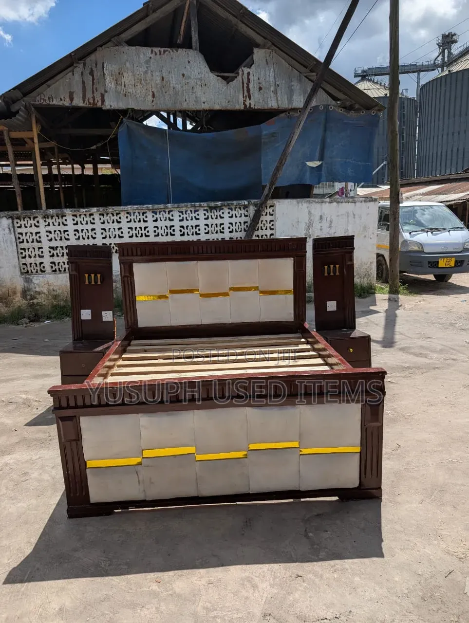Sofabed With Two Bedside