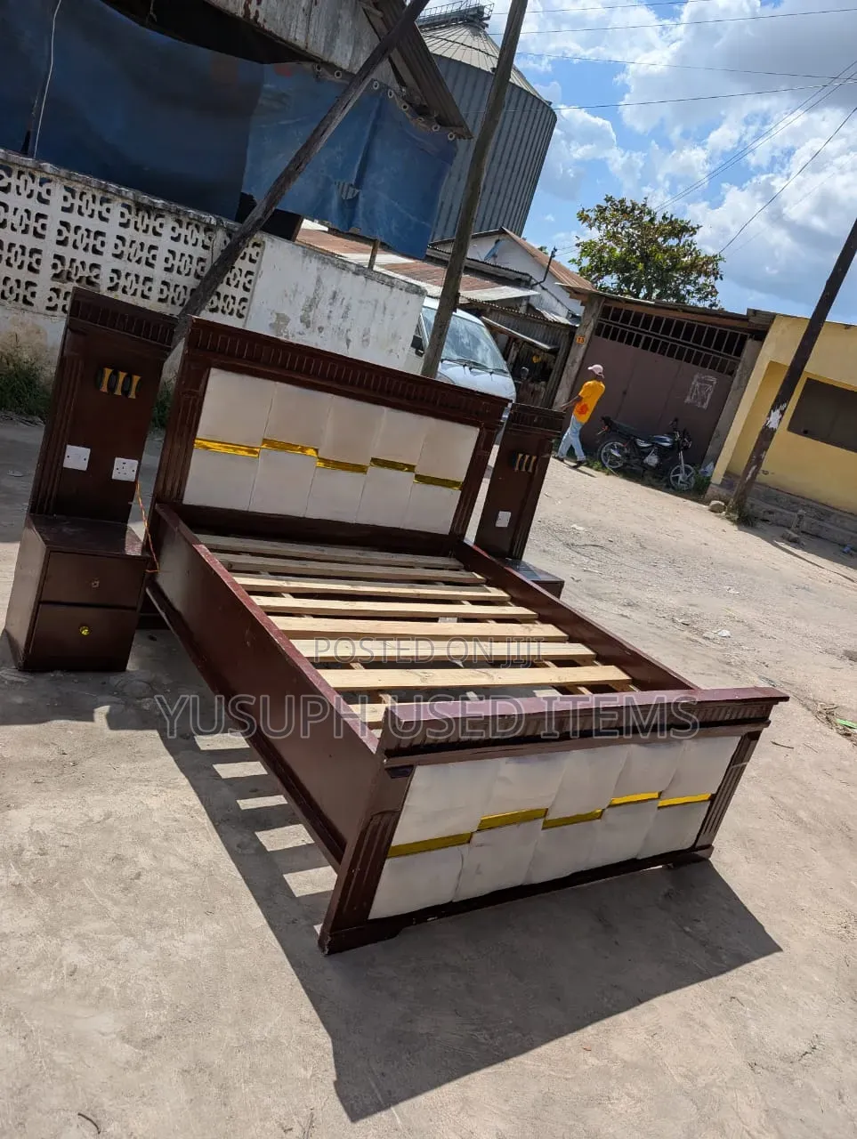Sofabed With Two Bedside