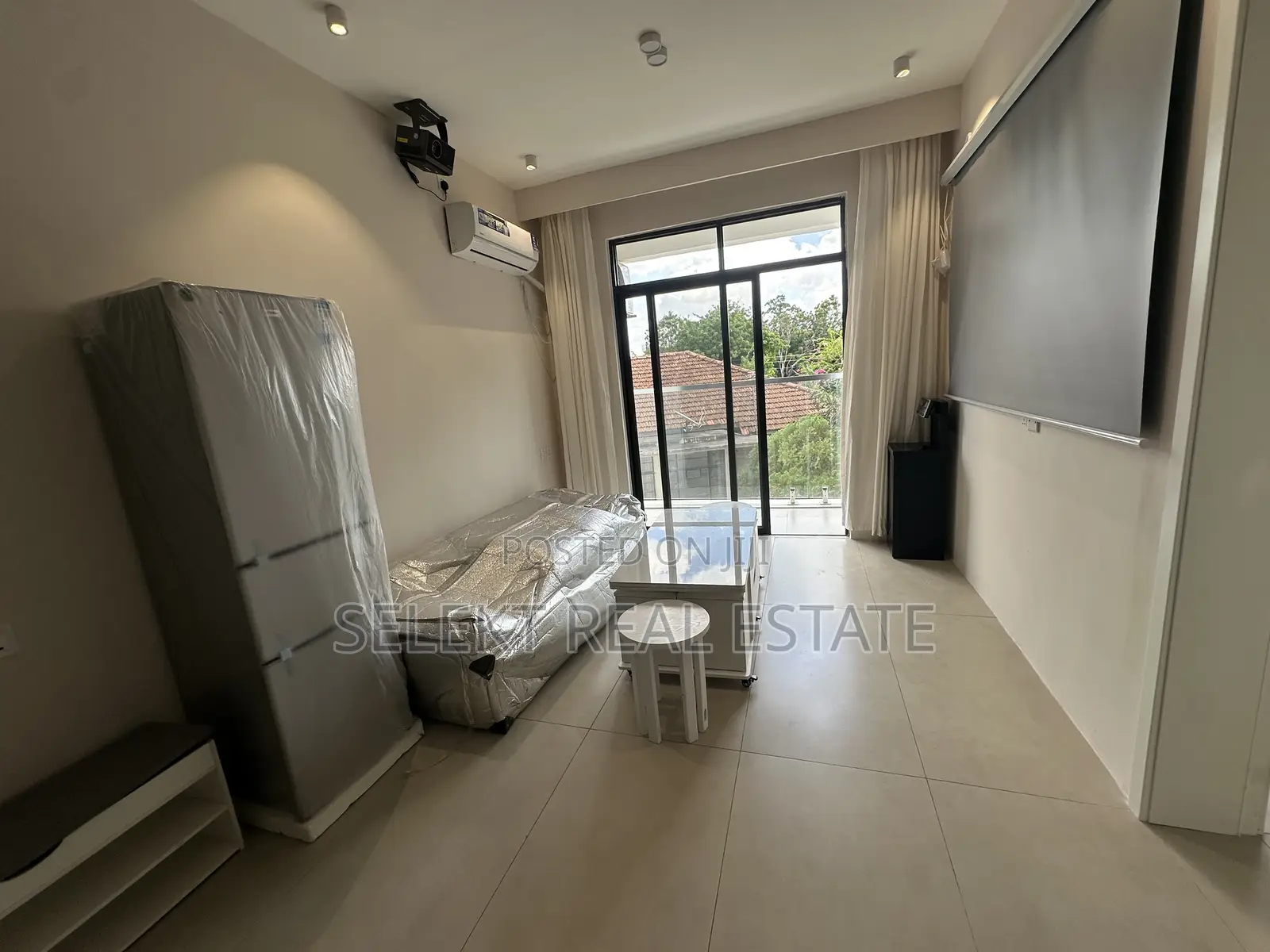 Furnished 2bdrm Apartment in Oyster Bay for rent