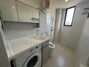 Furnished 2bdrm Apartment in Oyster Bay for rent
