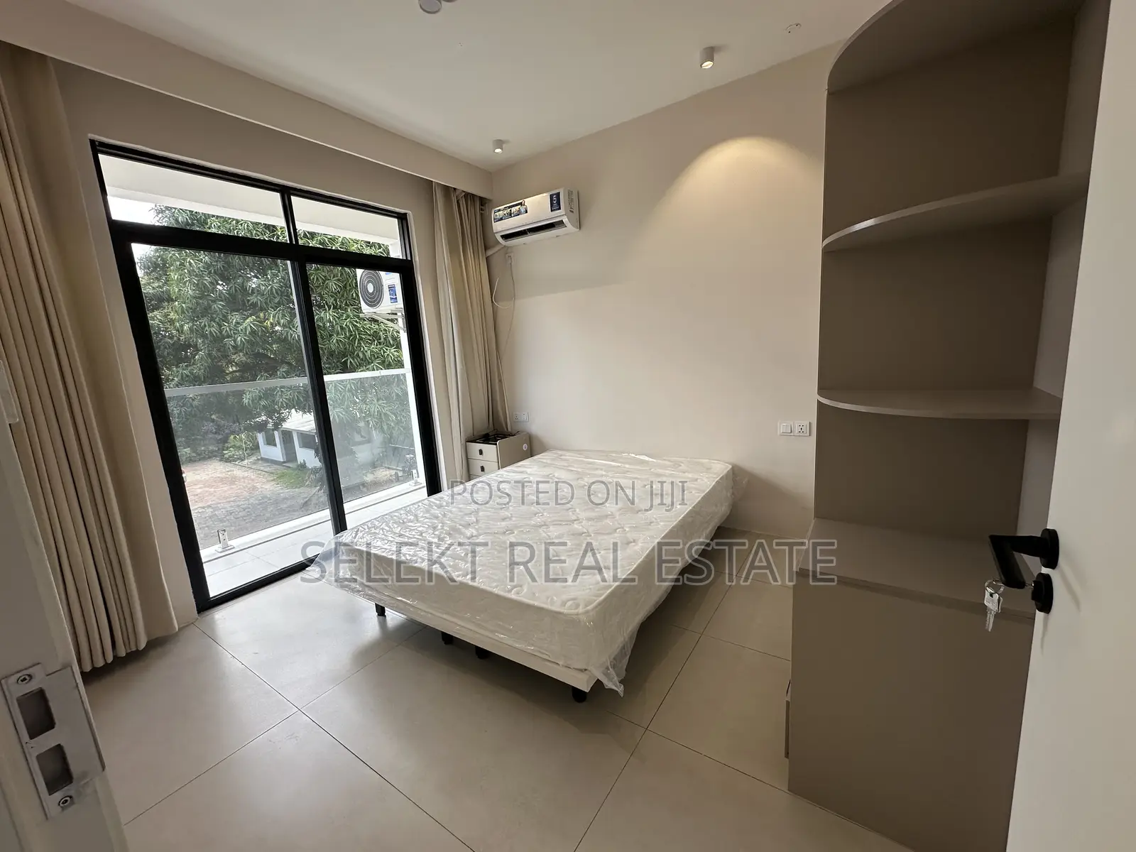 Furnished 2bdrm Apartment in Oyster Bay for rent