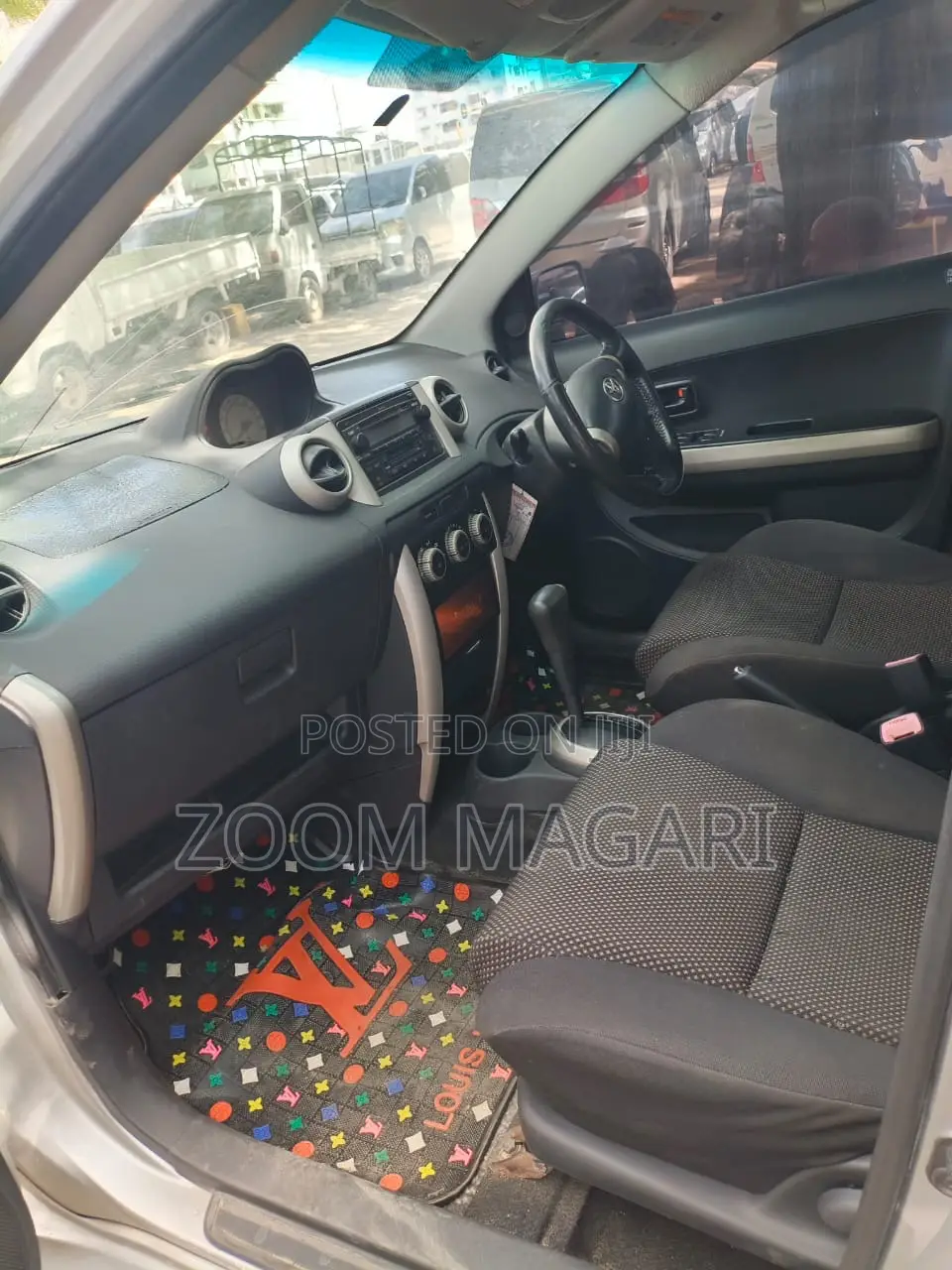 Toyota IST 2003 Silver