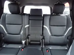 Toyota Land Cruiser LC300 2023 White