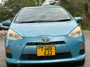 Toyota Aqua 2013 Blue