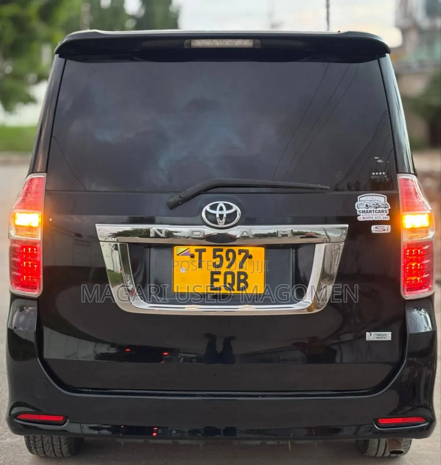 Toyota Noah 2.0 143hp AWD (7 Seater) 2008 Black