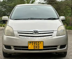 Toyota Corolla Spacio 2004 Silver
