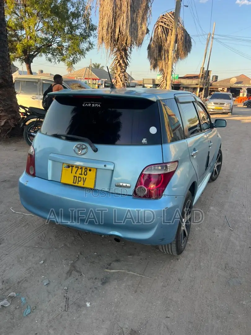 Toyota IST 2003 Blue