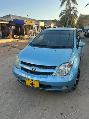 Toyota IST 2003 Blue