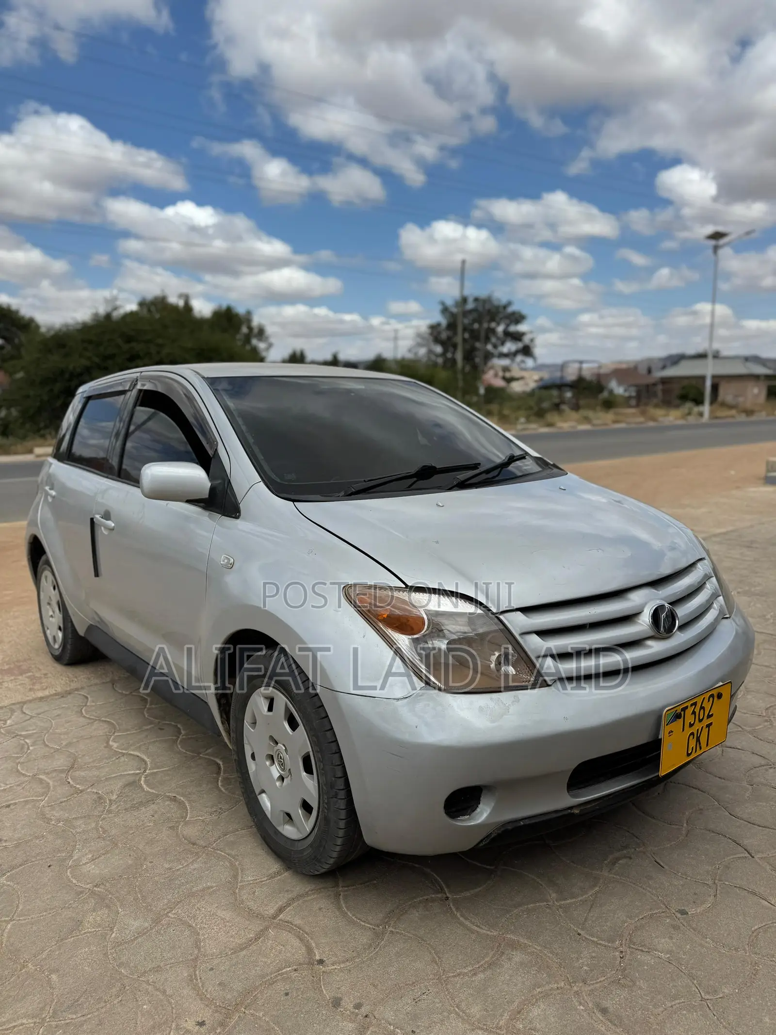 Toyota IST 2004 Silver