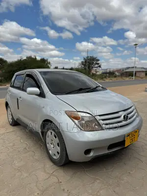 Toyota IST 2004 Silver