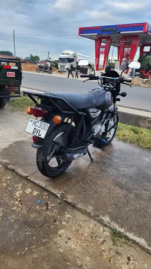 TVS HLX 125 2022 Black