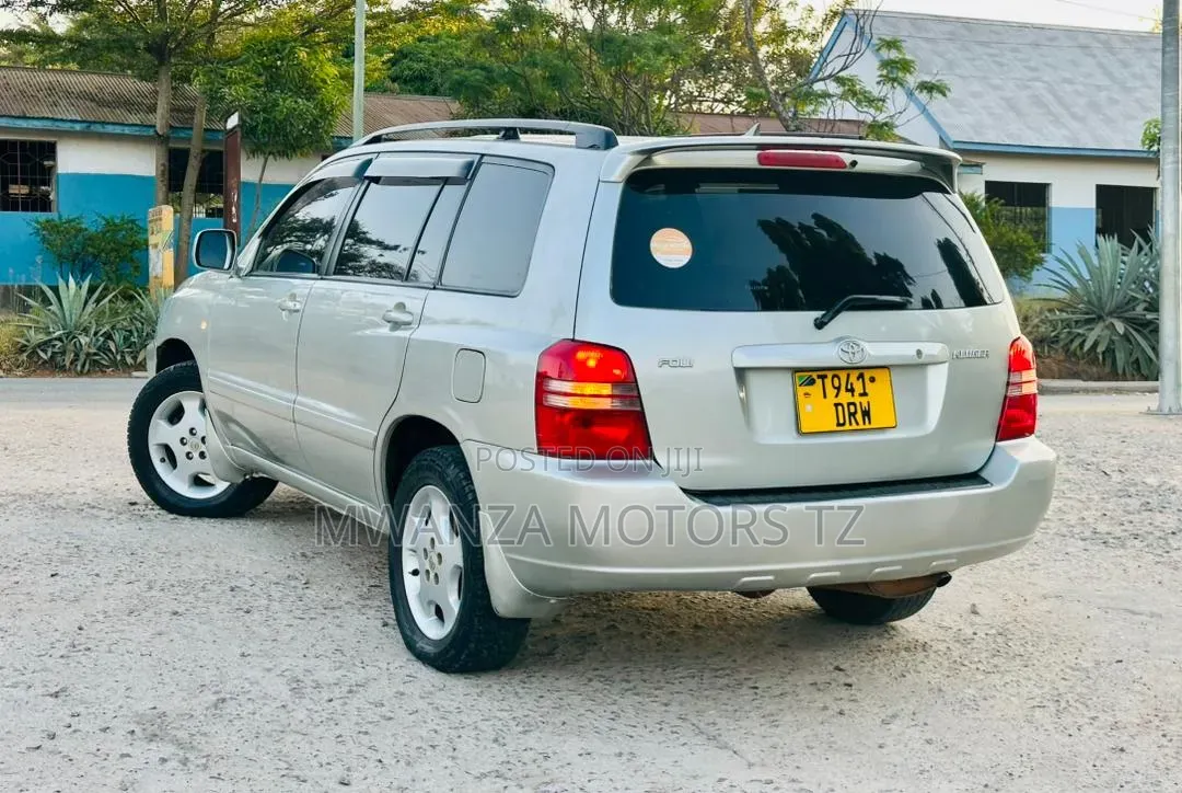 Toyota Kluger 2004 Silver