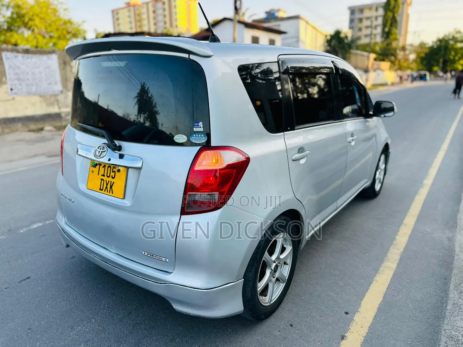 Toyota Ractis 2006 Silver