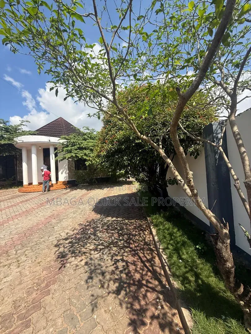 3bdrm House in Mbezi Beach for rent