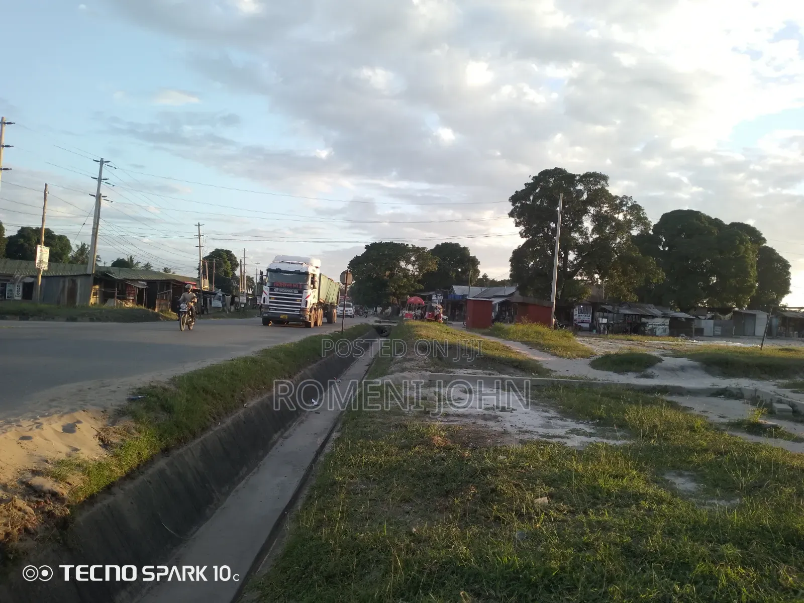 Eneo La Kibiashara Sqmita 3063 Linauzwa Milioni 650 Pugu Kigogo.