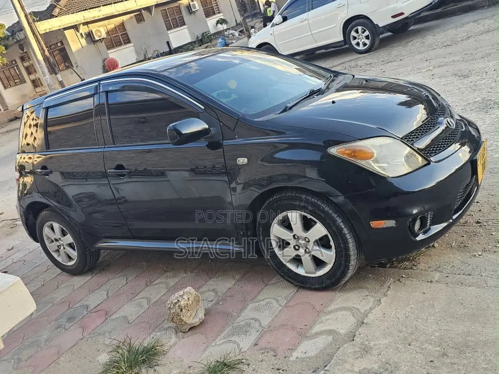 Toyota IST 2006 Black