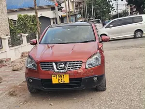 Nissan Dualis 2011 Maroon