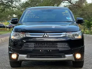 Mitsubishi Outlander 2013 Matt Black
