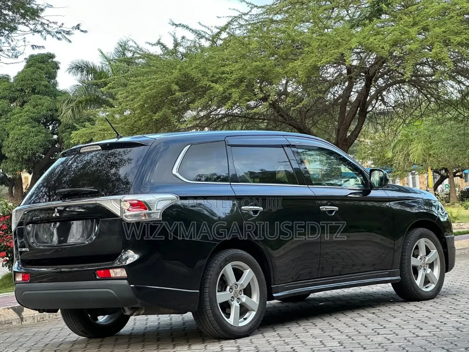 Mitsubishi Outlander 2013 Matt Black