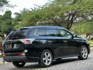 Mitsubishi Outlander 2013 Matt Black