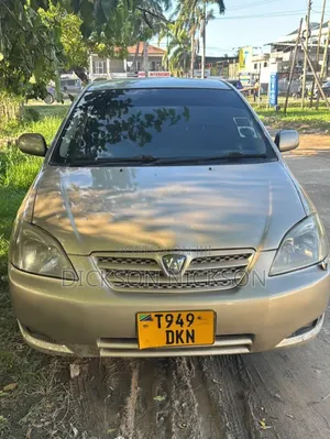 Toyota Corolla RunX 2005 Gold