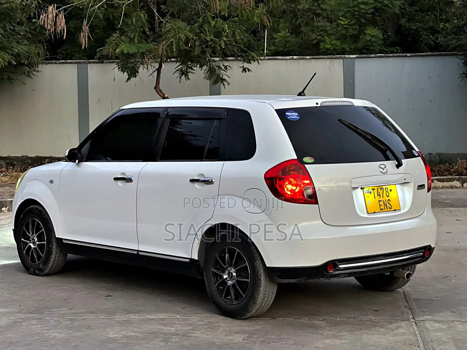 Mazda Verisa 2010 White
