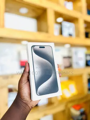 New Apple iPhone 15 Pro Max 256 GB Silver