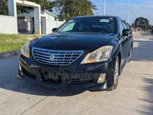 Toyota Crown 2010 Black