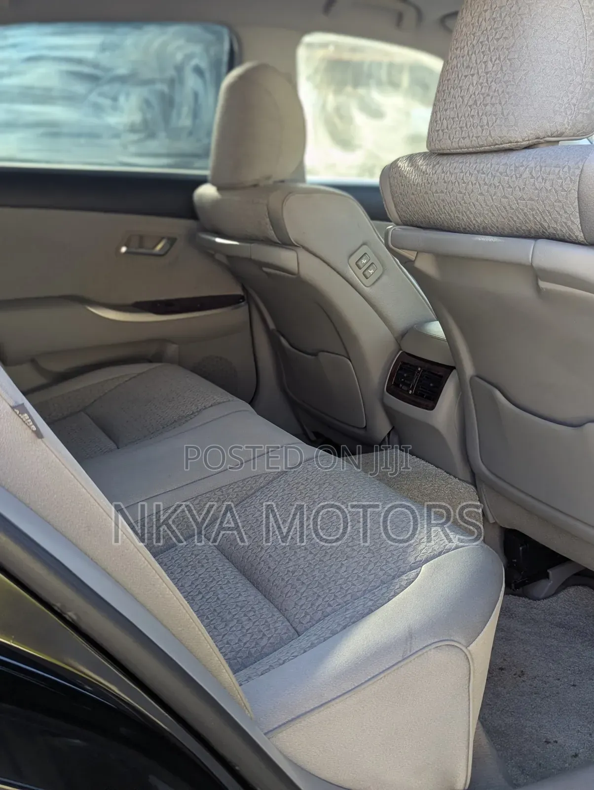 Toyota Crown 2010 Black