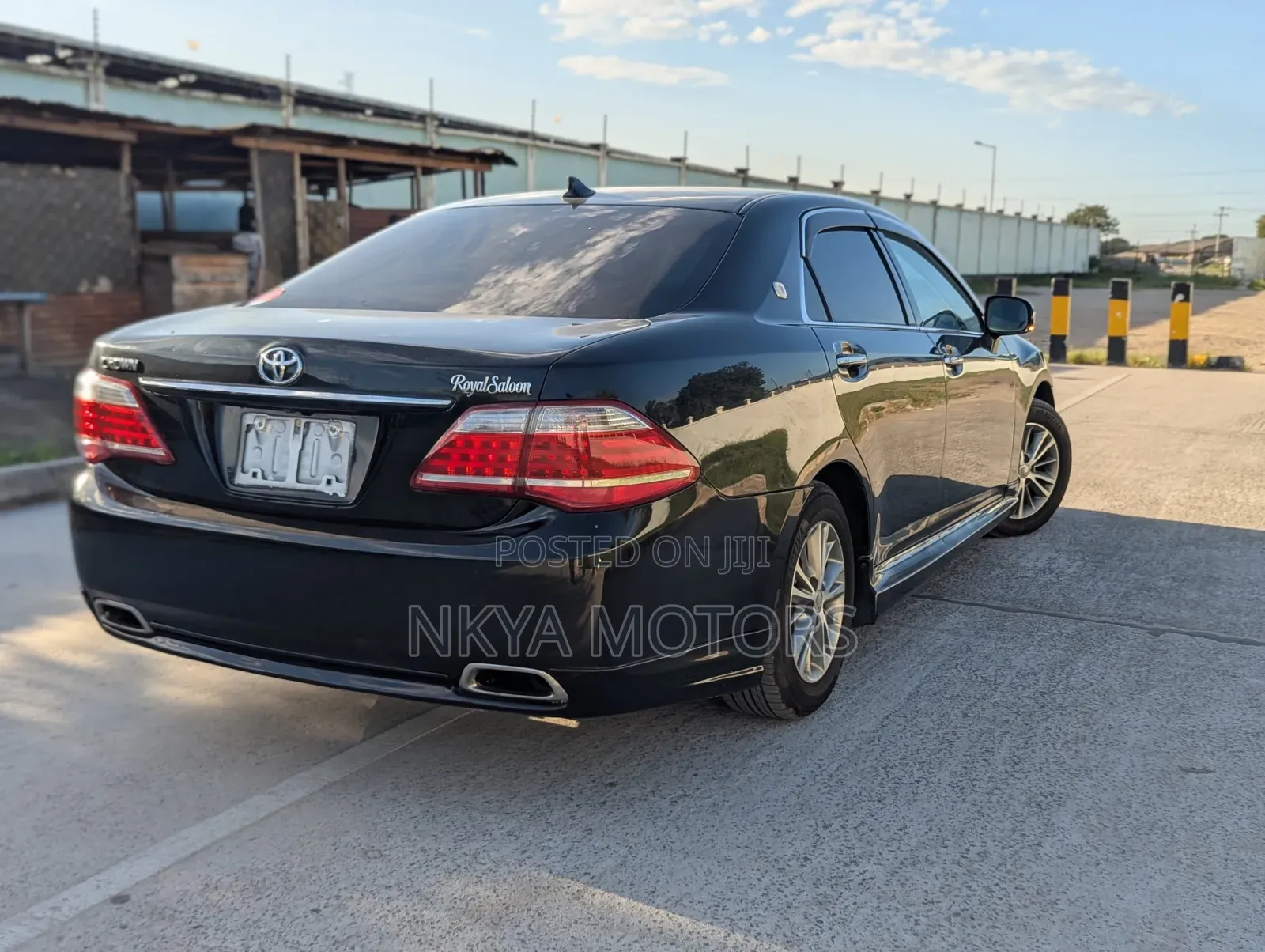 Toyota Crown 2010 Black