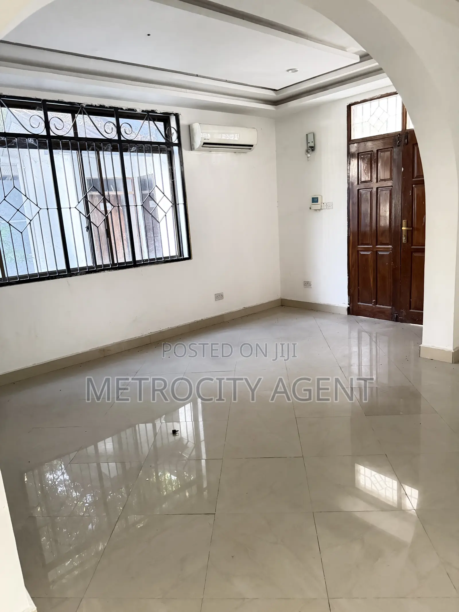 8bdrm Maisonette in Metro Estate, Mikocheni for rent
