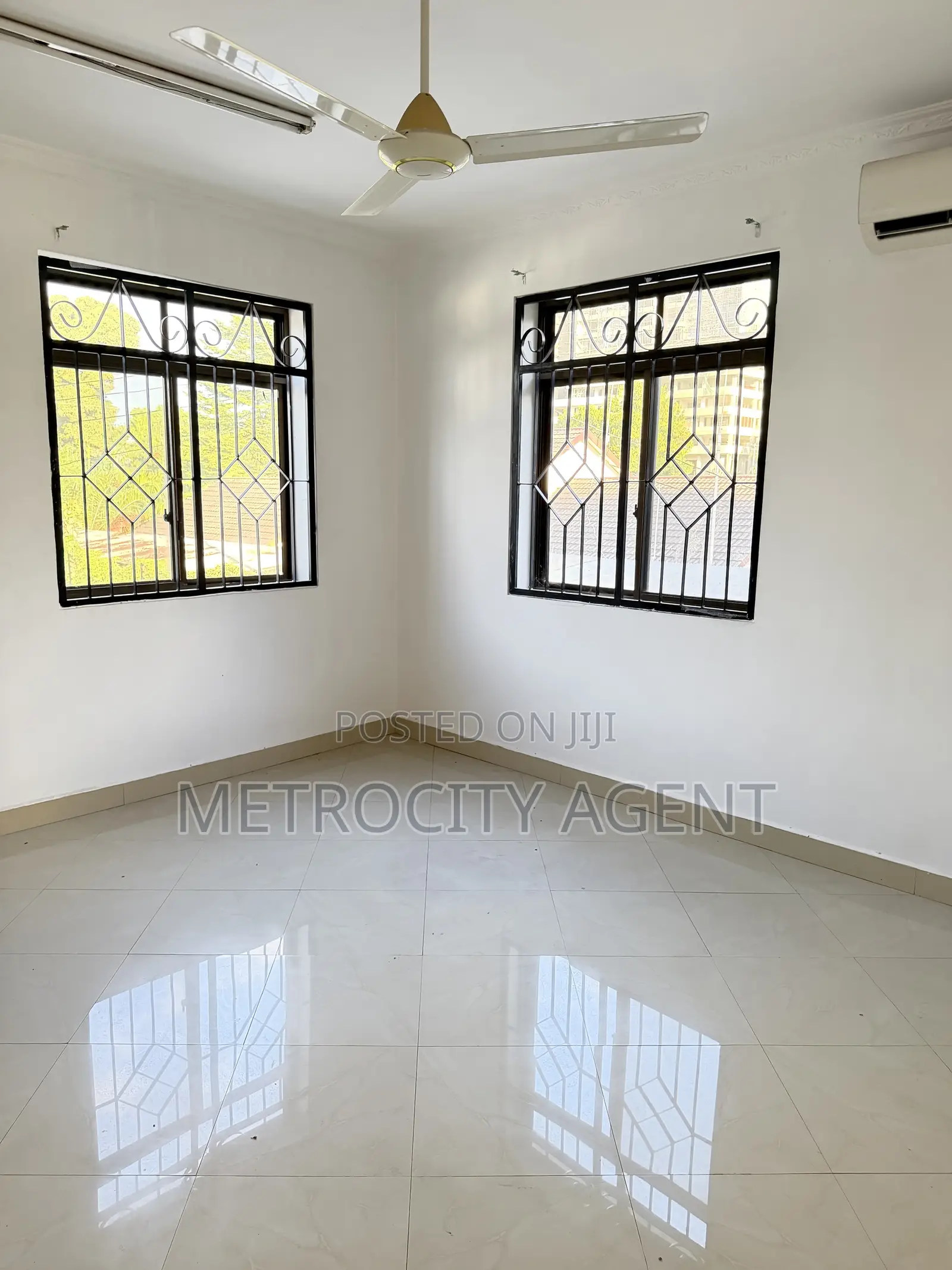 8bdrm Maisonette in Metro Estate, Mikocheni for rent