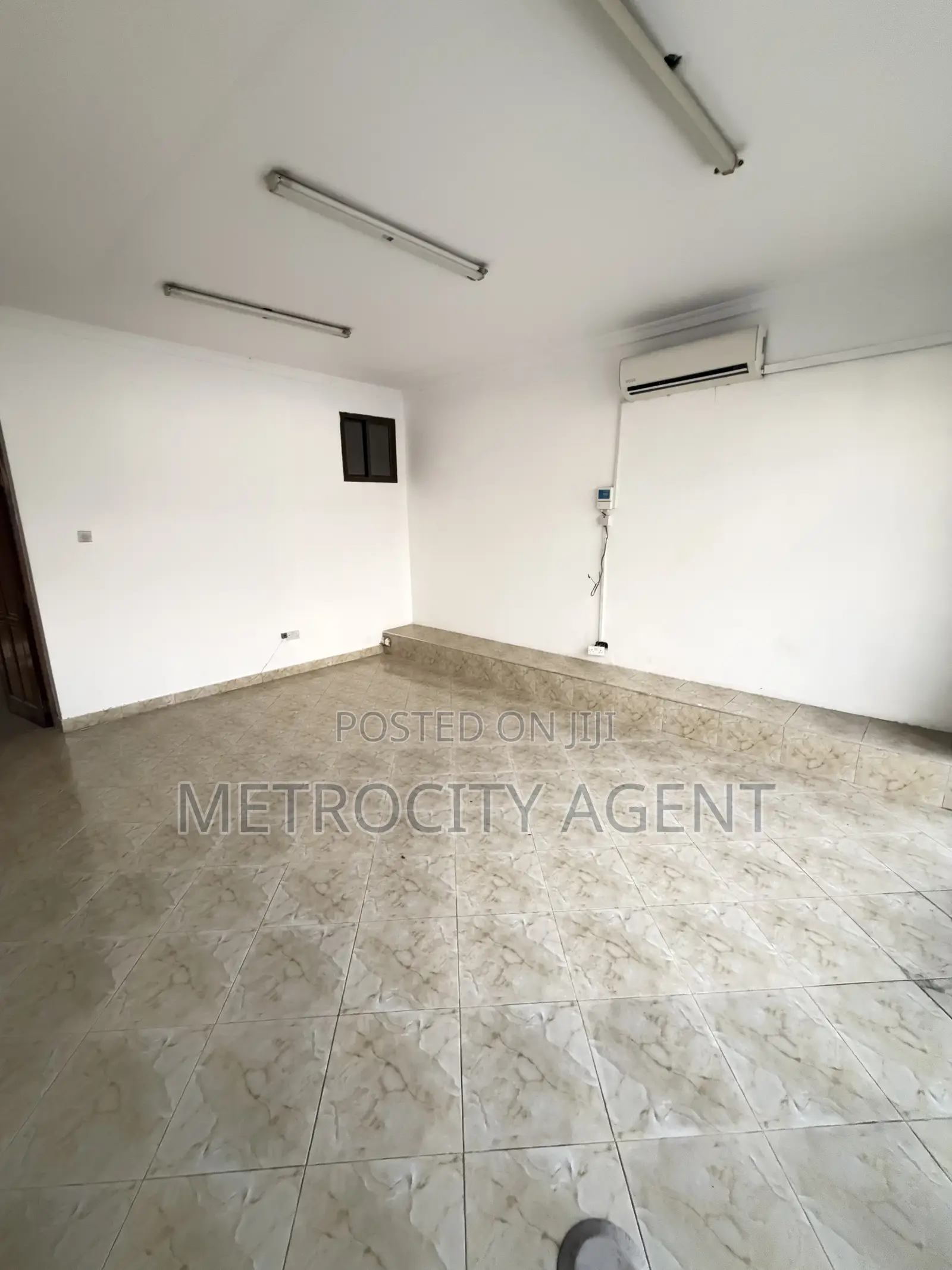 8bdrm Maisonette in Metro Estate, Mikocheni for rent