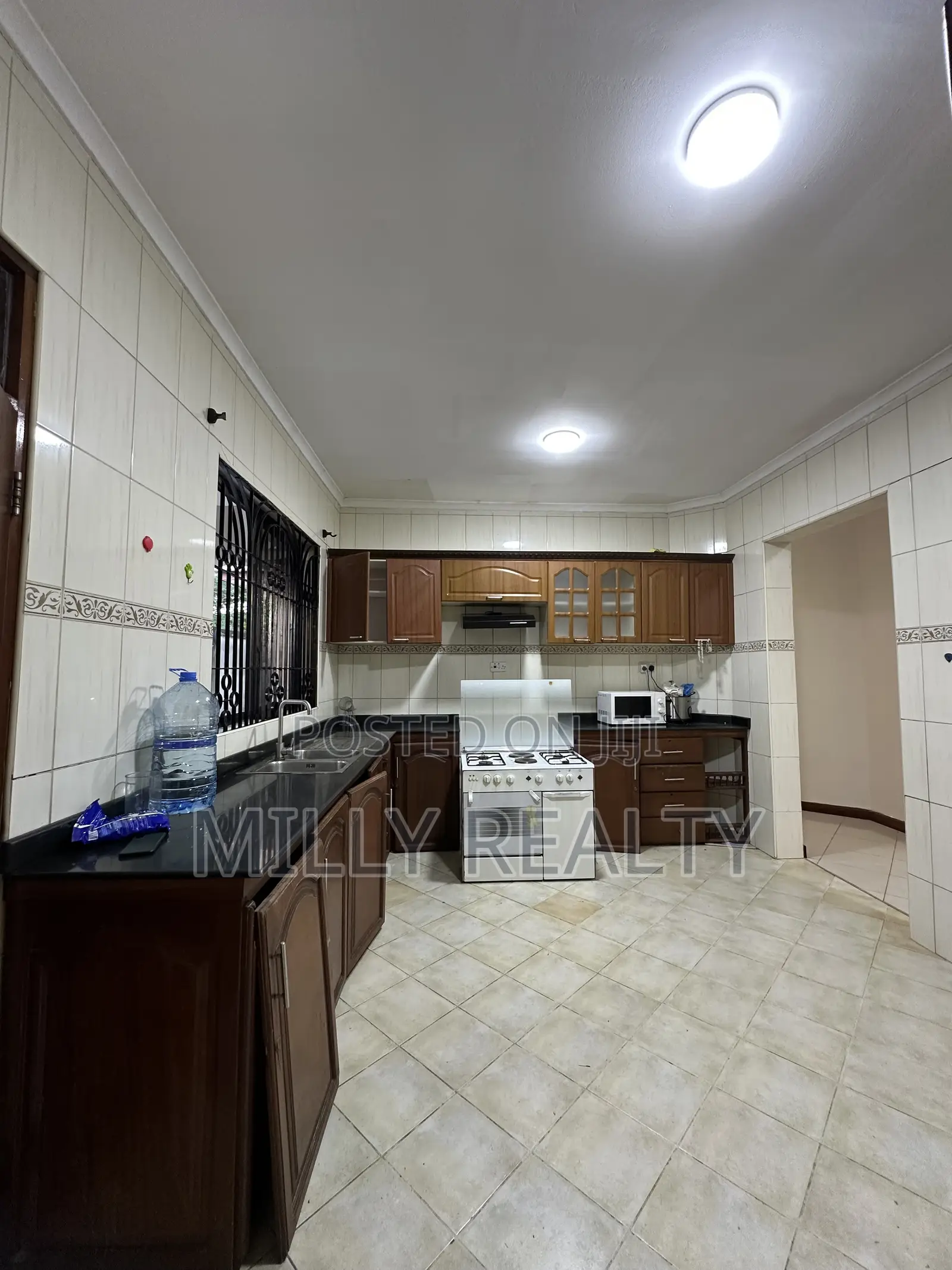 5bdrm House in Mbweni Malindi Block for sale