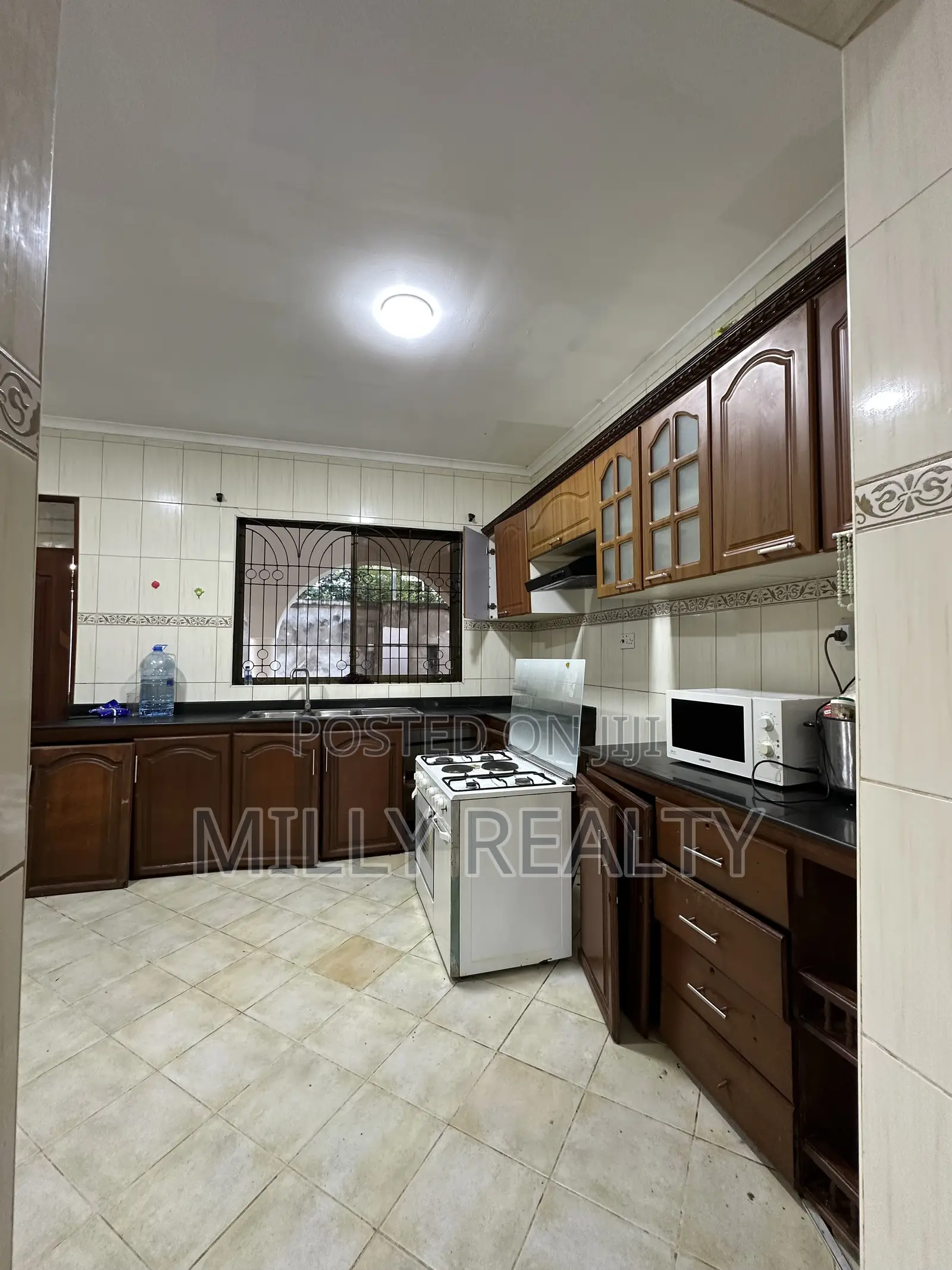 5bdrm House in Mbweni Malindi Block for sale